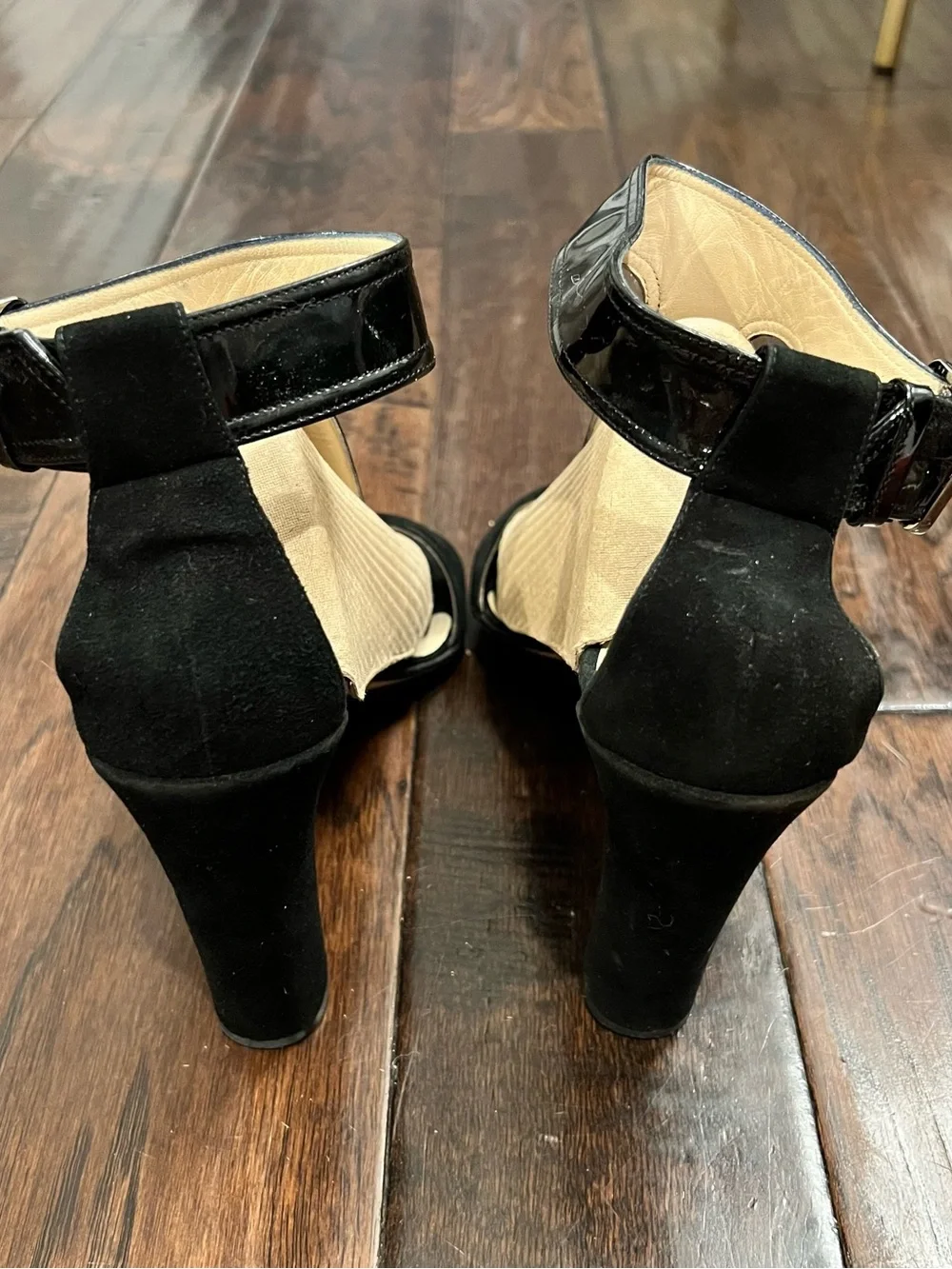 Authentic Gucci Patent Suede Leather Ankle T-Strap Block Heel